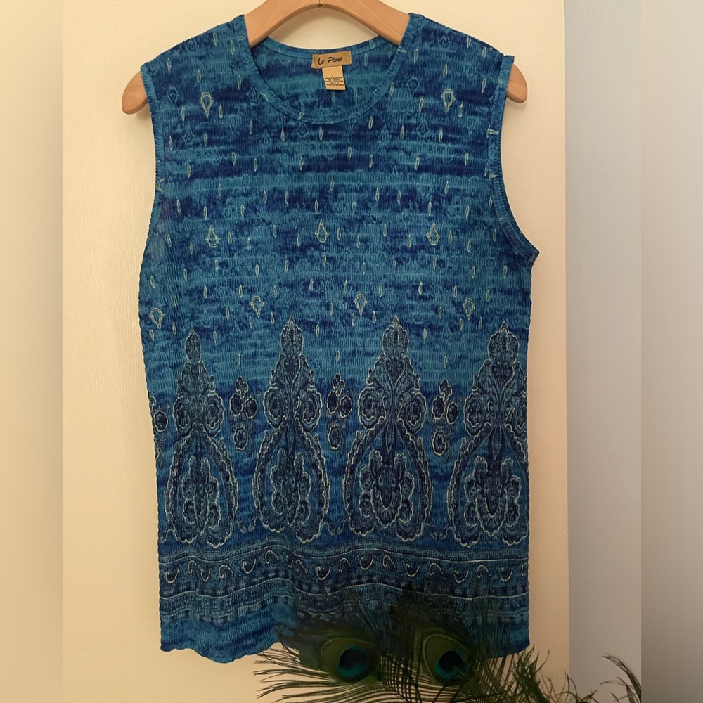 Le Pleat Sleeveless Tunic